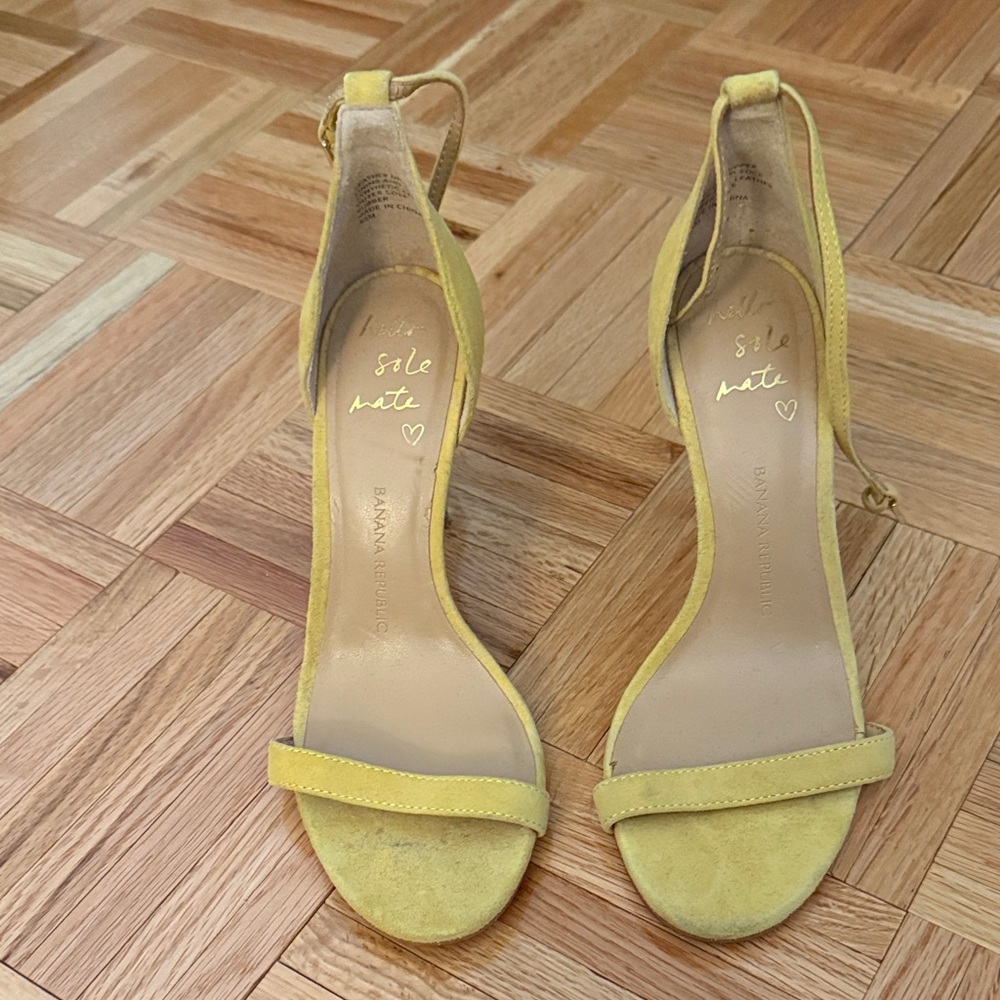 Banana Republic Yellow Women's Heels